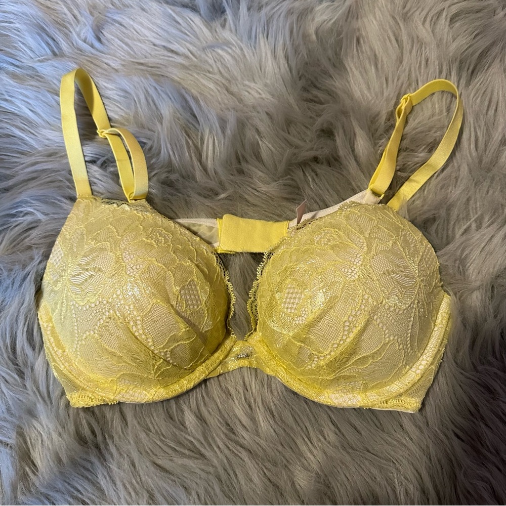 Victoria Secret Sparkly lace Plunge bra